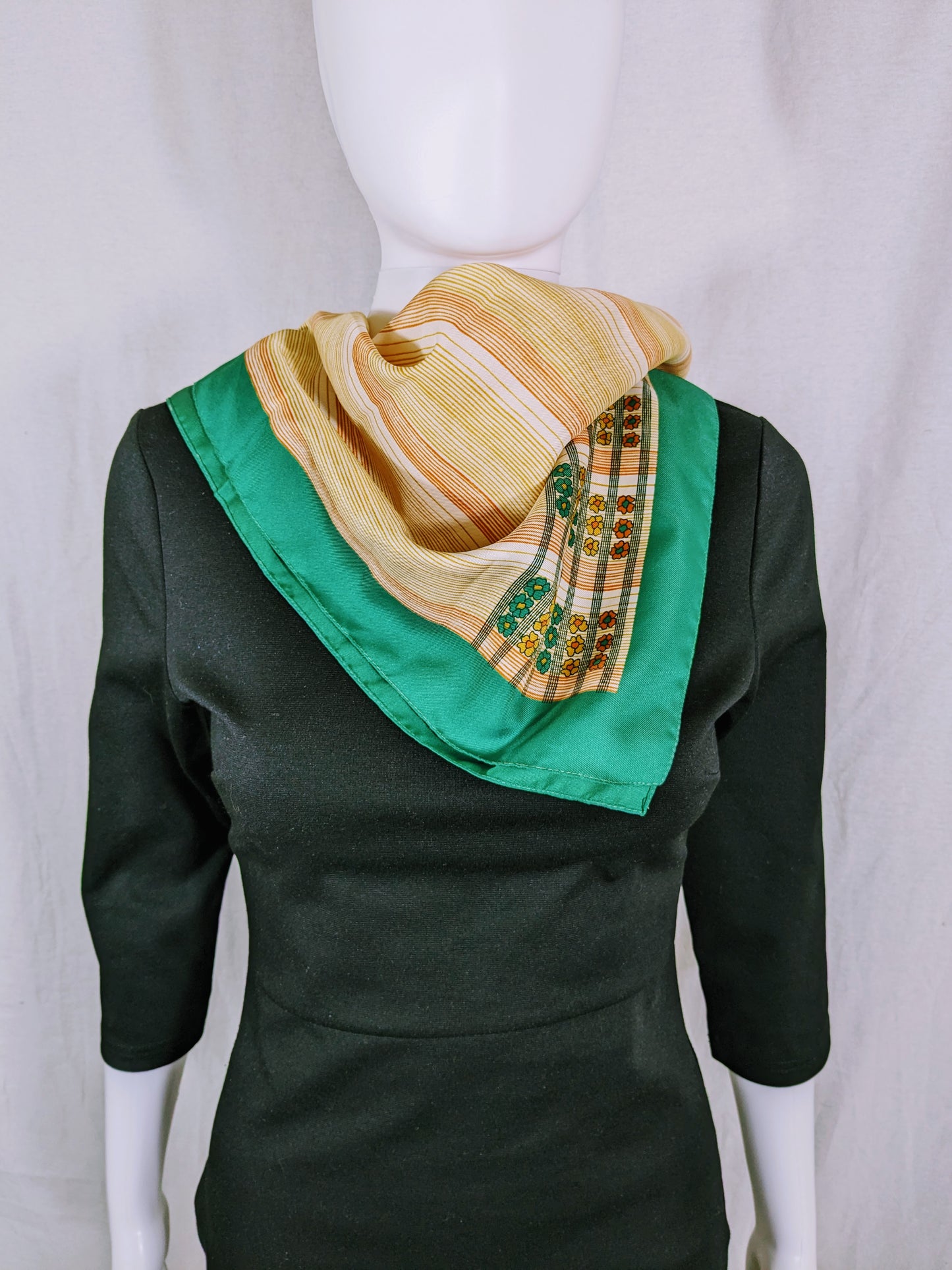 Vintage Unbranded Green & Orange Floral Scarf OS