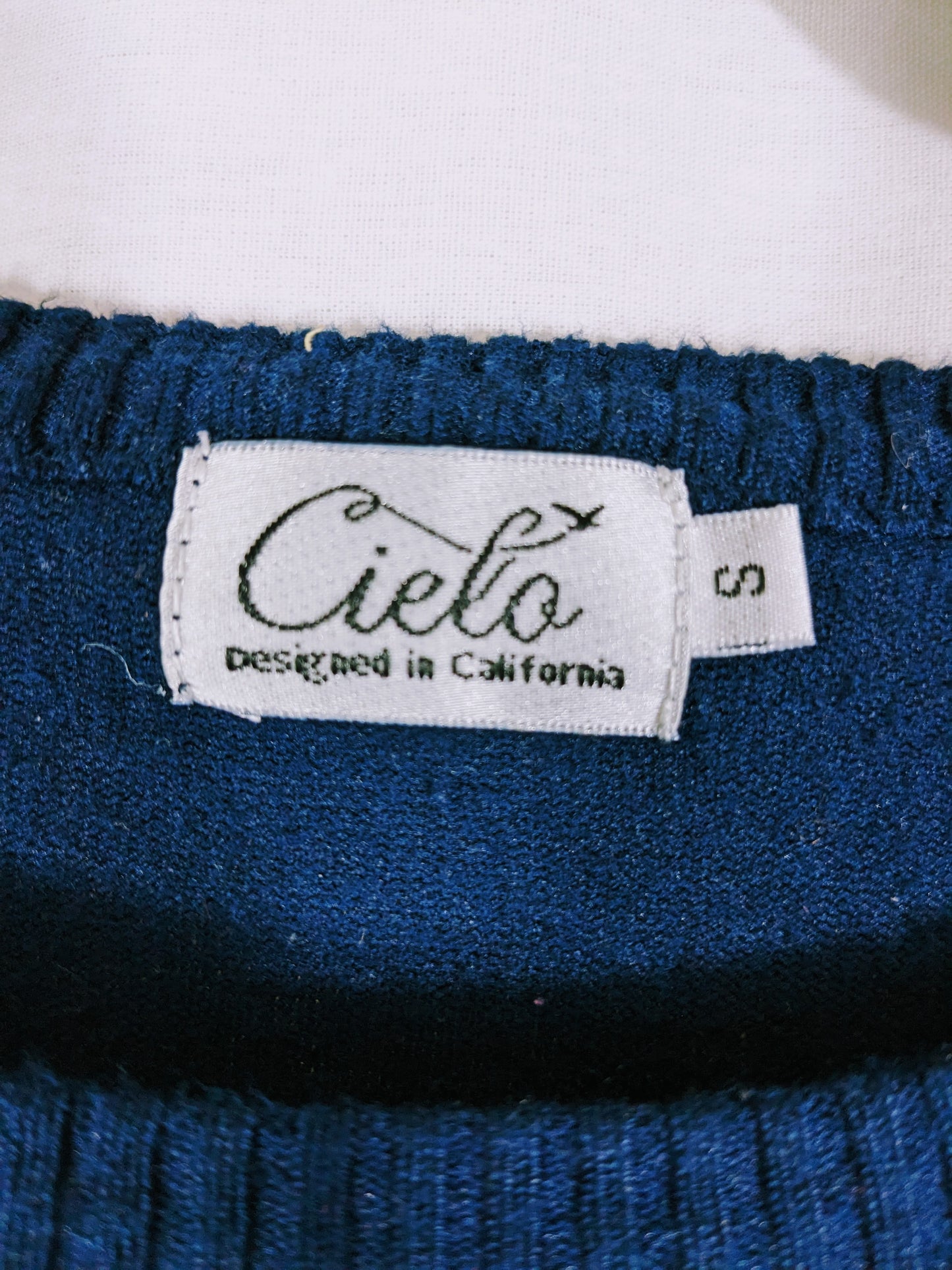 Ceilo Sweater Size S