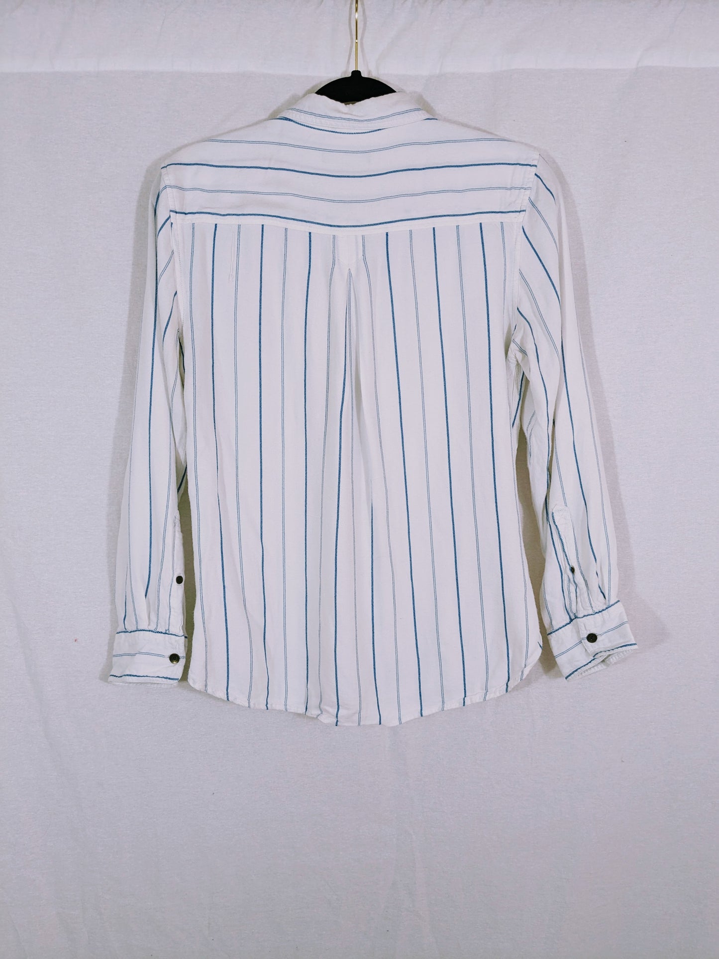 Jachs Girlfriend White Soft Button Down Top w/Blue Stripes Size M