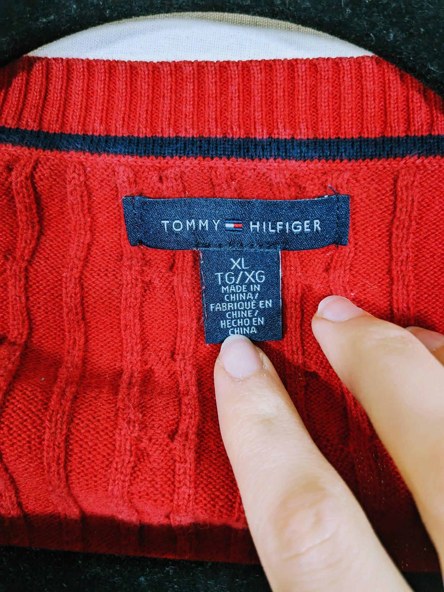 Tommy Hilfiger Sweater Size XL