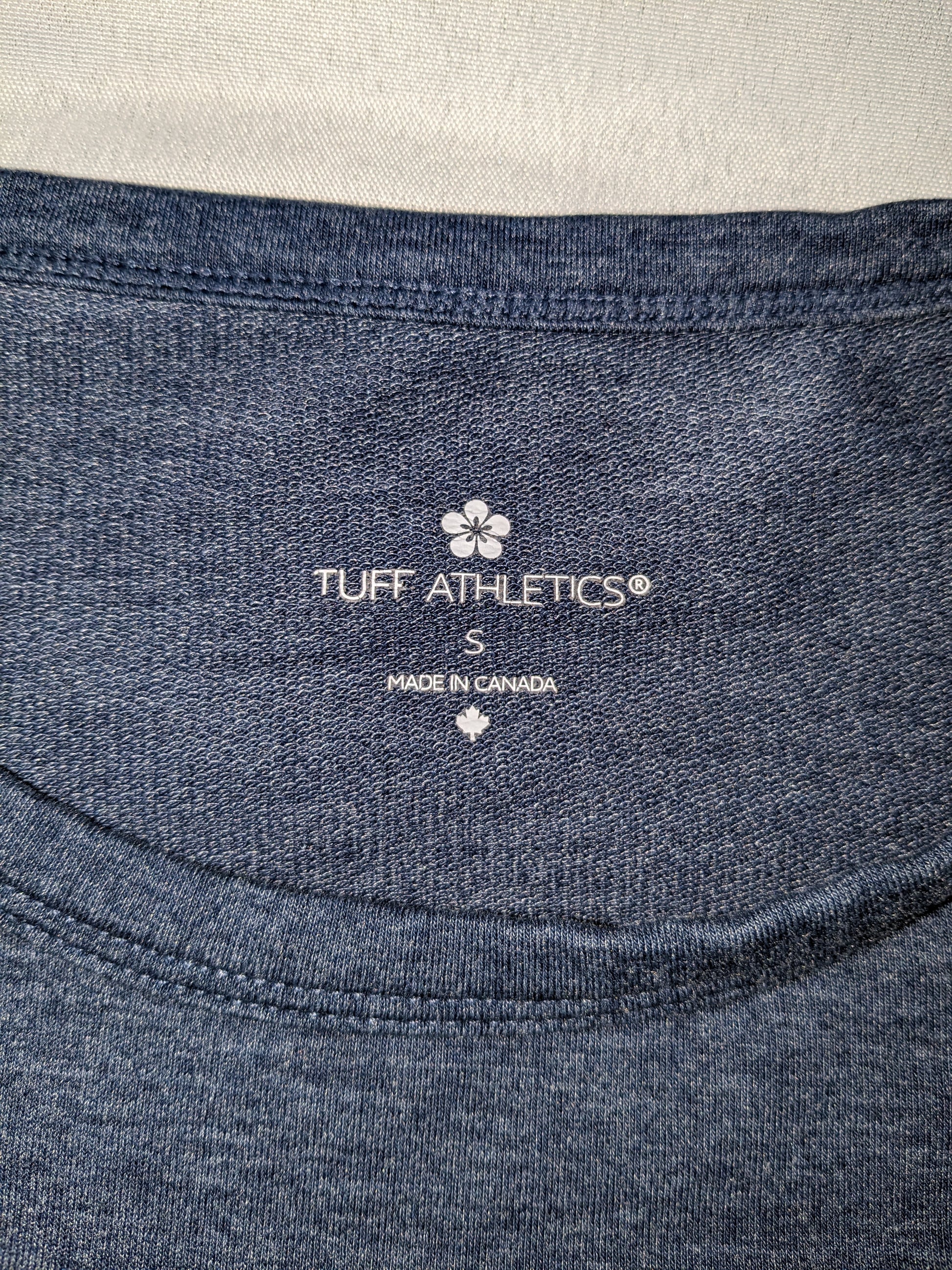 Tuff Athletics Top Size S – sheenarefined